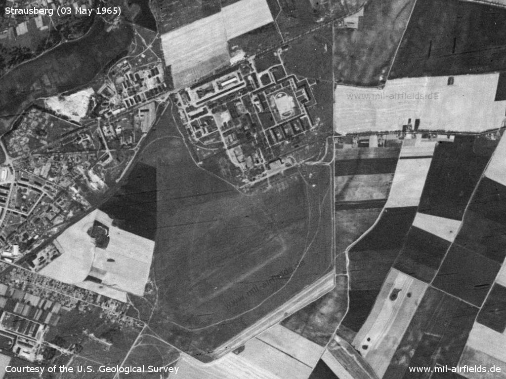 Strausberg airfield and the East German Ministry of National Defence (MfNV)
