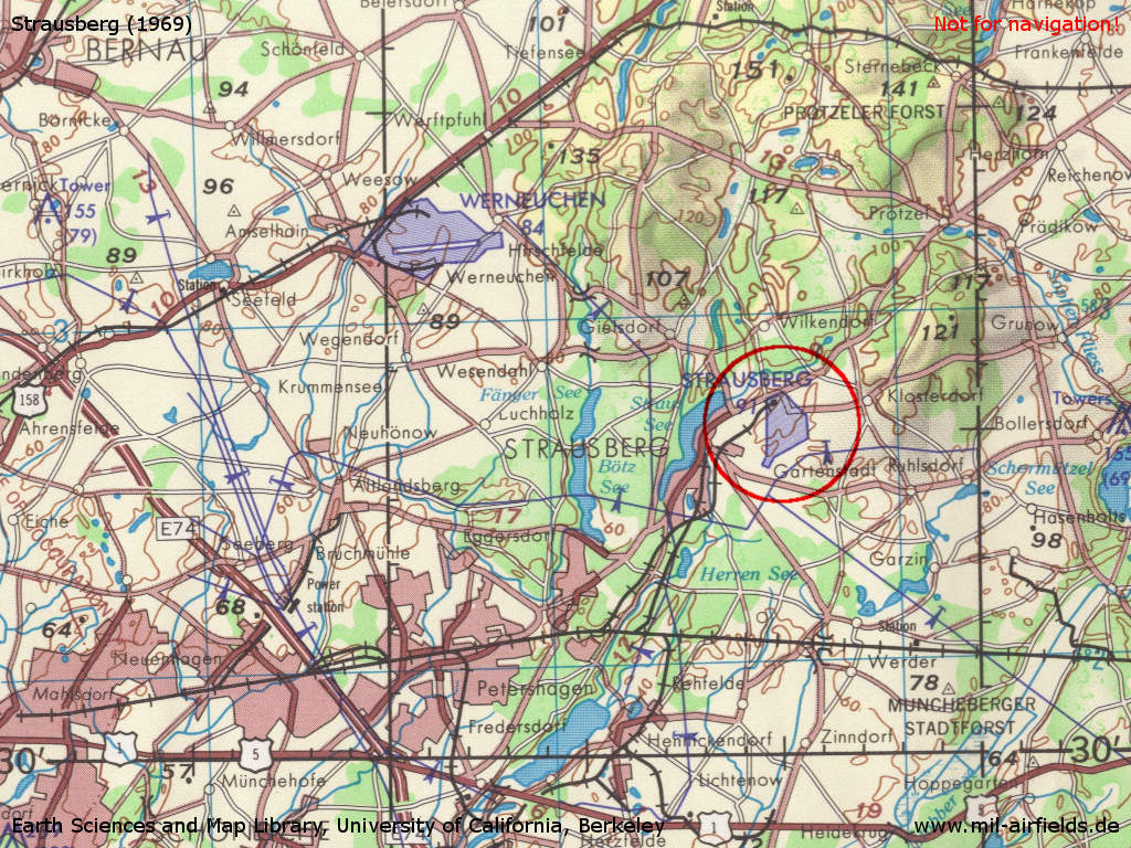 Flugplatz Strausberg auf einer Karte 1969