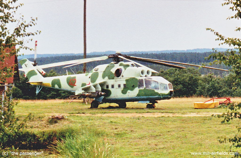 Sowjetischer Kampfhubschrauber Mil Mi-24