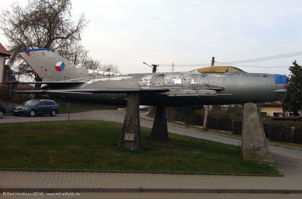 Fighter plane MiG-19 side view