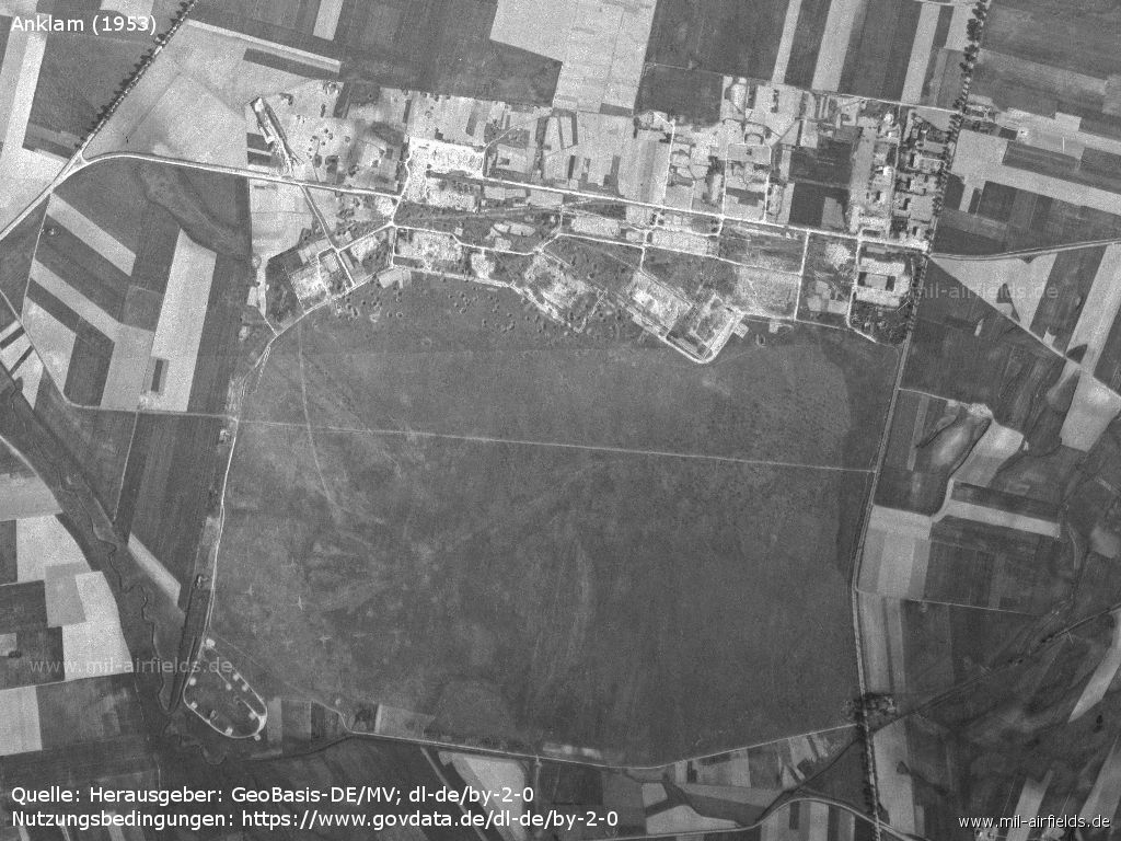 Flugplatz Anklam: Luftbild 1953