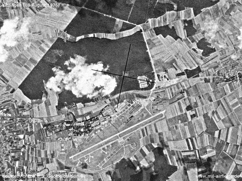 Flugplatz US Army Kitzingen auf einem Satellitenbild 1976