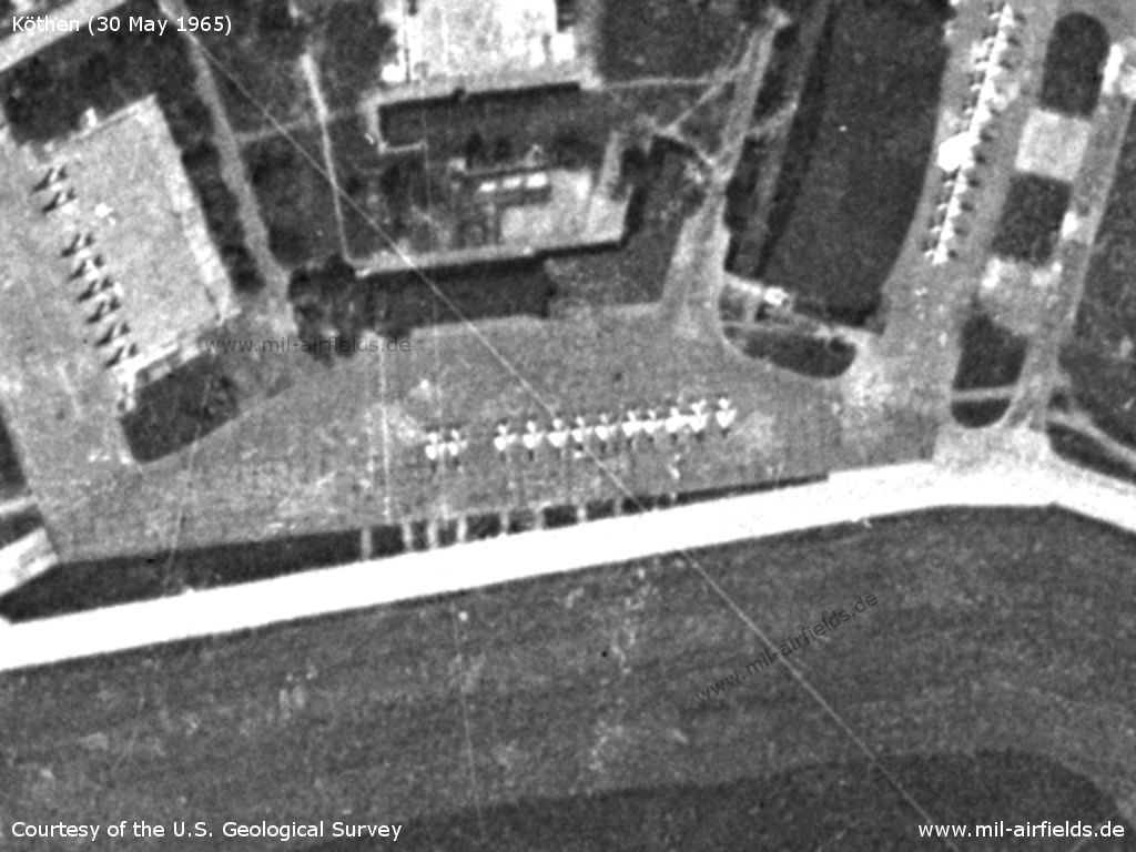 Abstellflächen auf dem sowjetischen Flugplatz Köthen