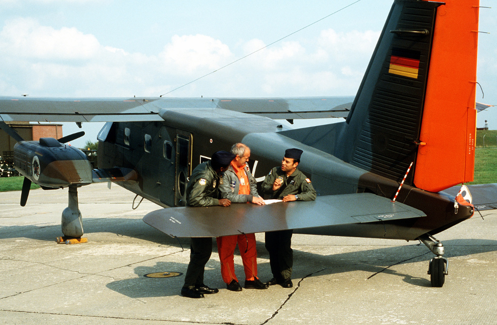 Dornier Do-28 Aufklärungsgeschwader 52 (AG 52) der Luftwaffe Leck