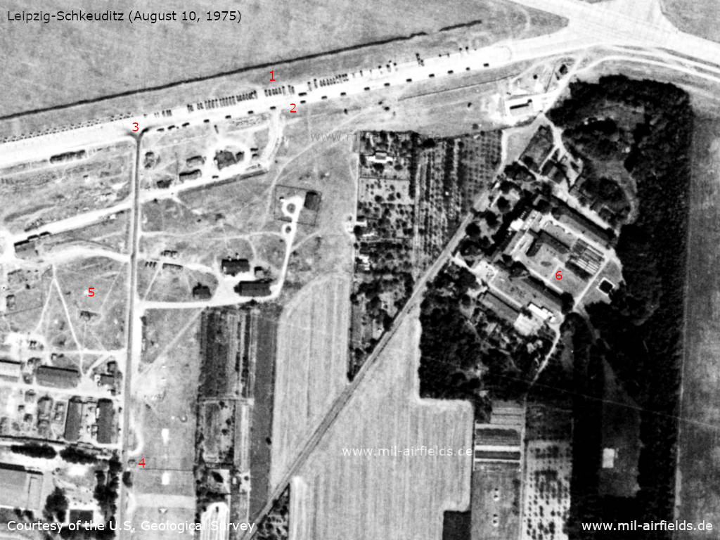 Access to the airport, vehicle fleet, Bergmannswohl hospital Leipzig Schkeuditz, East Germany