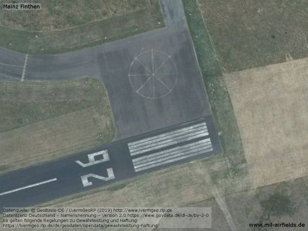 compass rose, runway 26