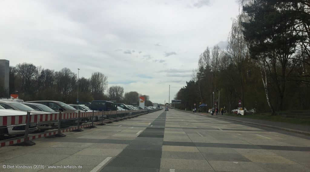 Granitplatten Landebahn Große Straße