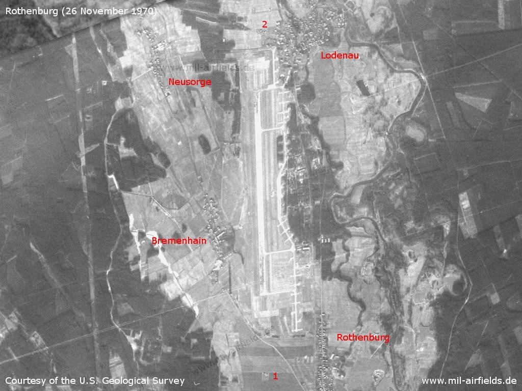 Flugplatz Rothenburg/Oberlausitz auf einem Satellitenbild 1970