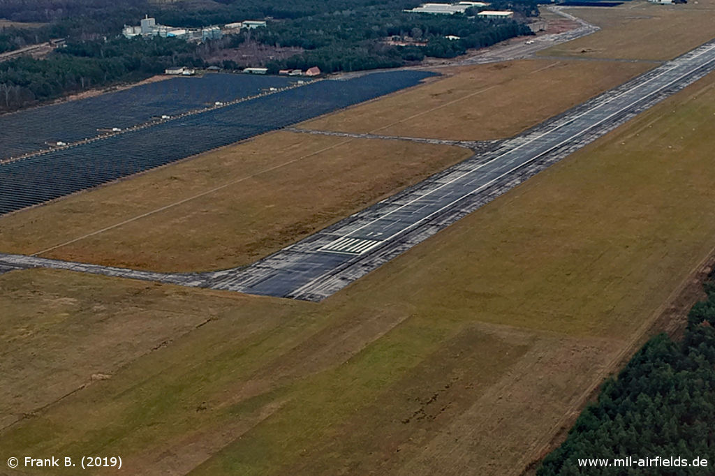 Runway threshold 17