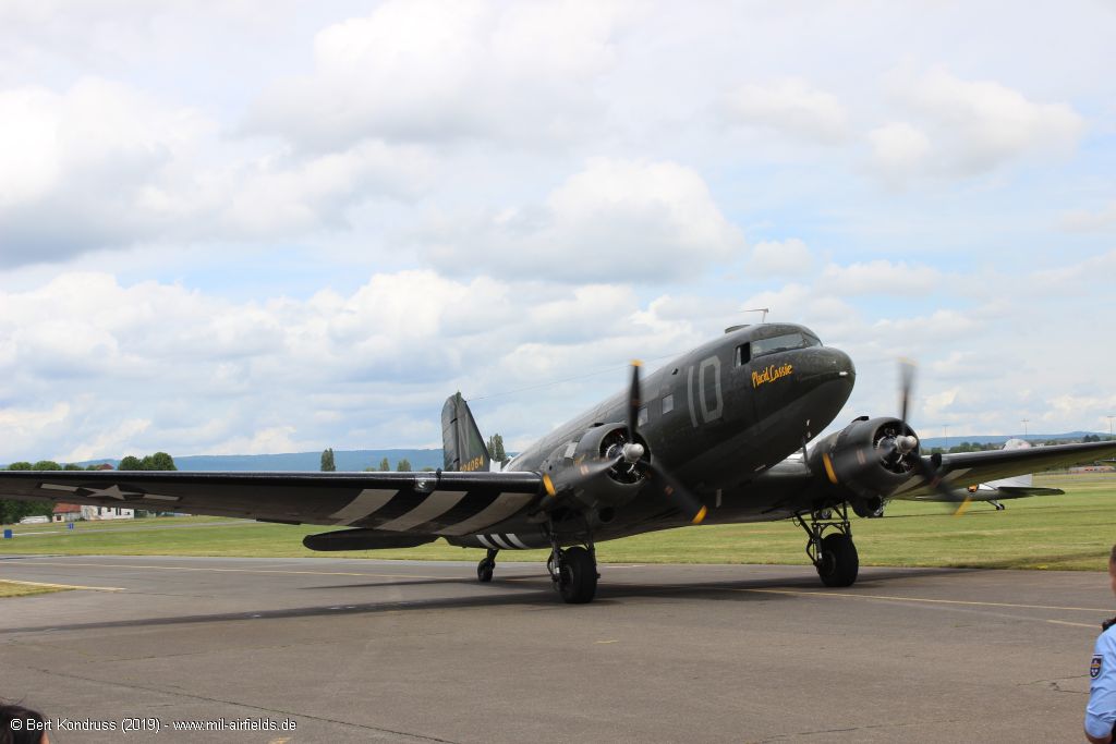 Flugzeug C-47A Skytrain N74589 