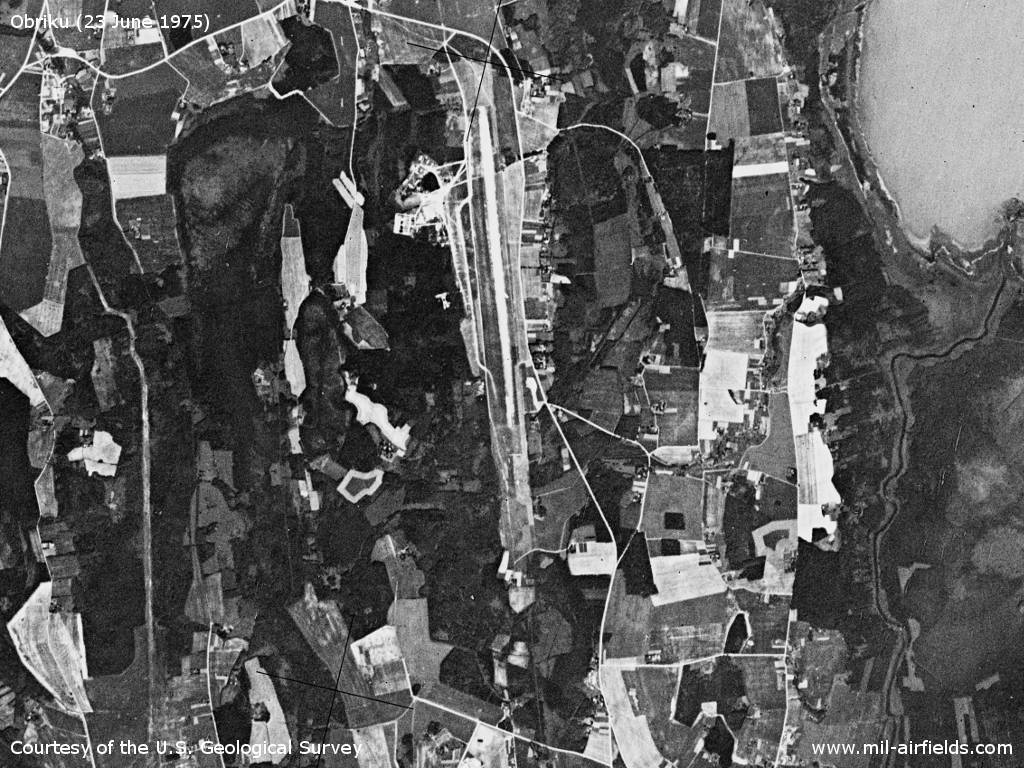 Sowjetischer Flugplatz Obriku, Estland, auf Satellitenbild 1975