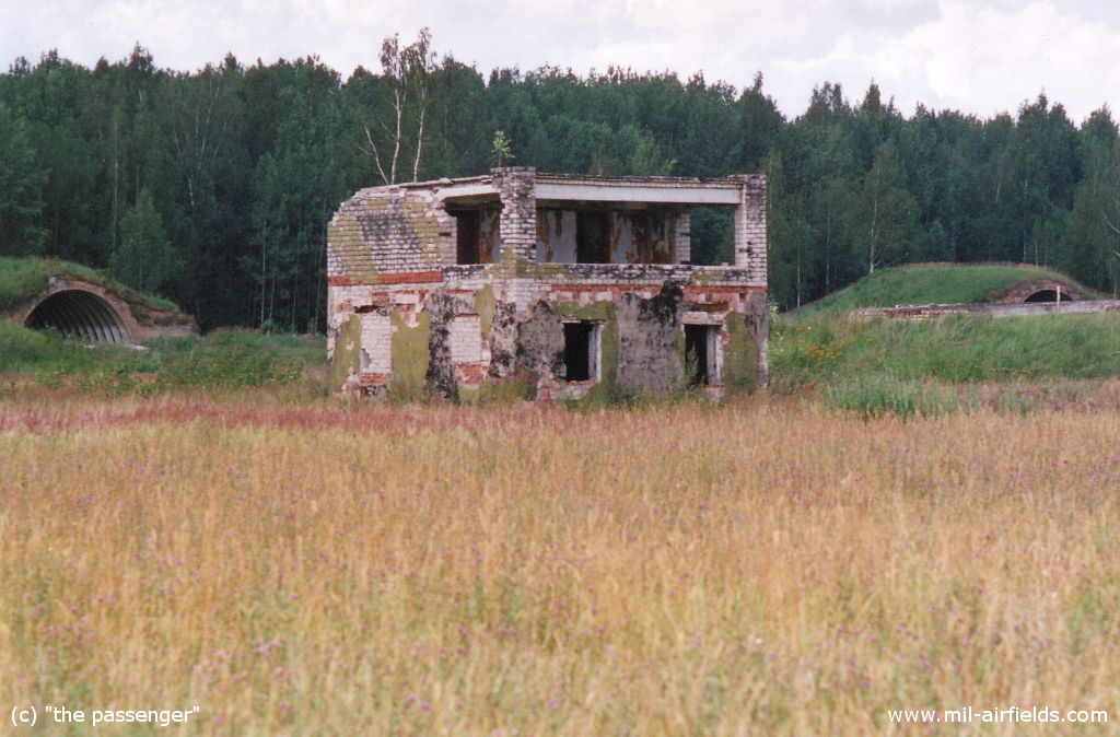 Kontrollturm / Flugleitung